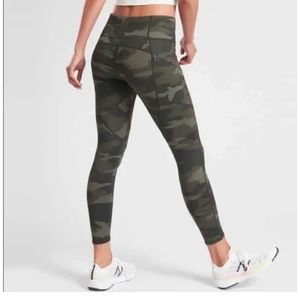 Athleta Petite Camo Contender